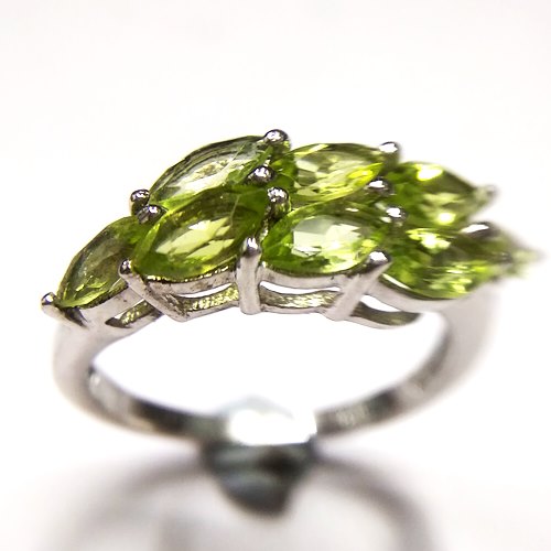 http://www.mahavirgems.in/Gemstone/Peridot/Natural-Peridot-Ring-in-Sterling-Silver